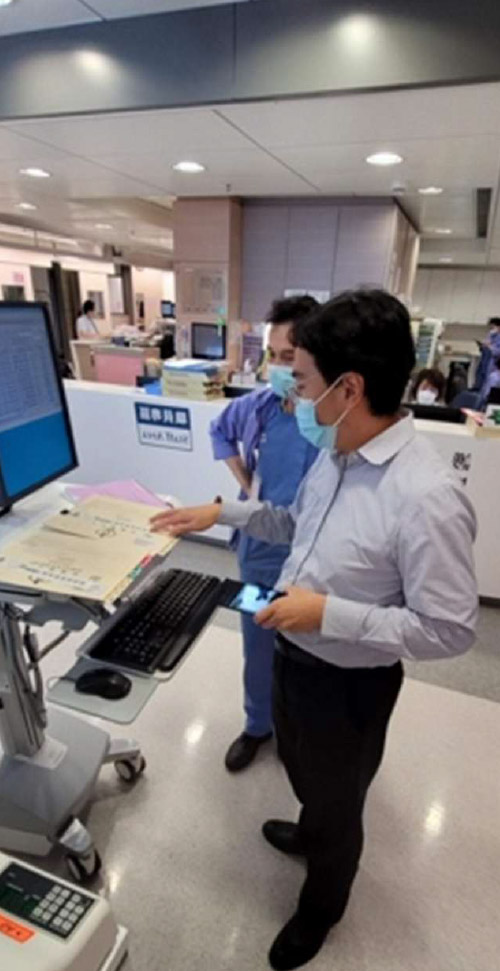 Hospital staff working with the monitoring system